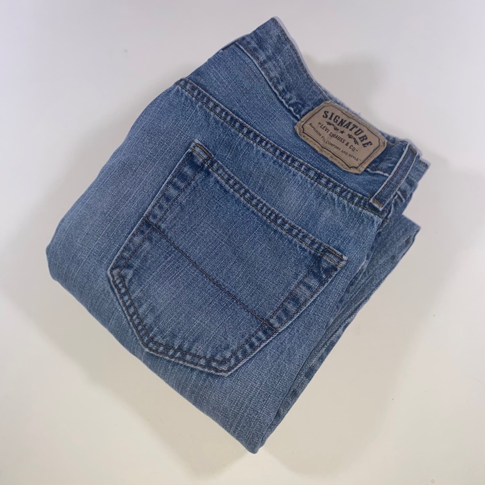 Signature by Levi Strauss Mens Relaxed Fit Medium Wash Blue Denim Jeans 36x32